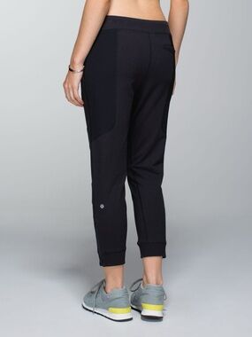 Lululemon Rocket Crop Jogger Pants
